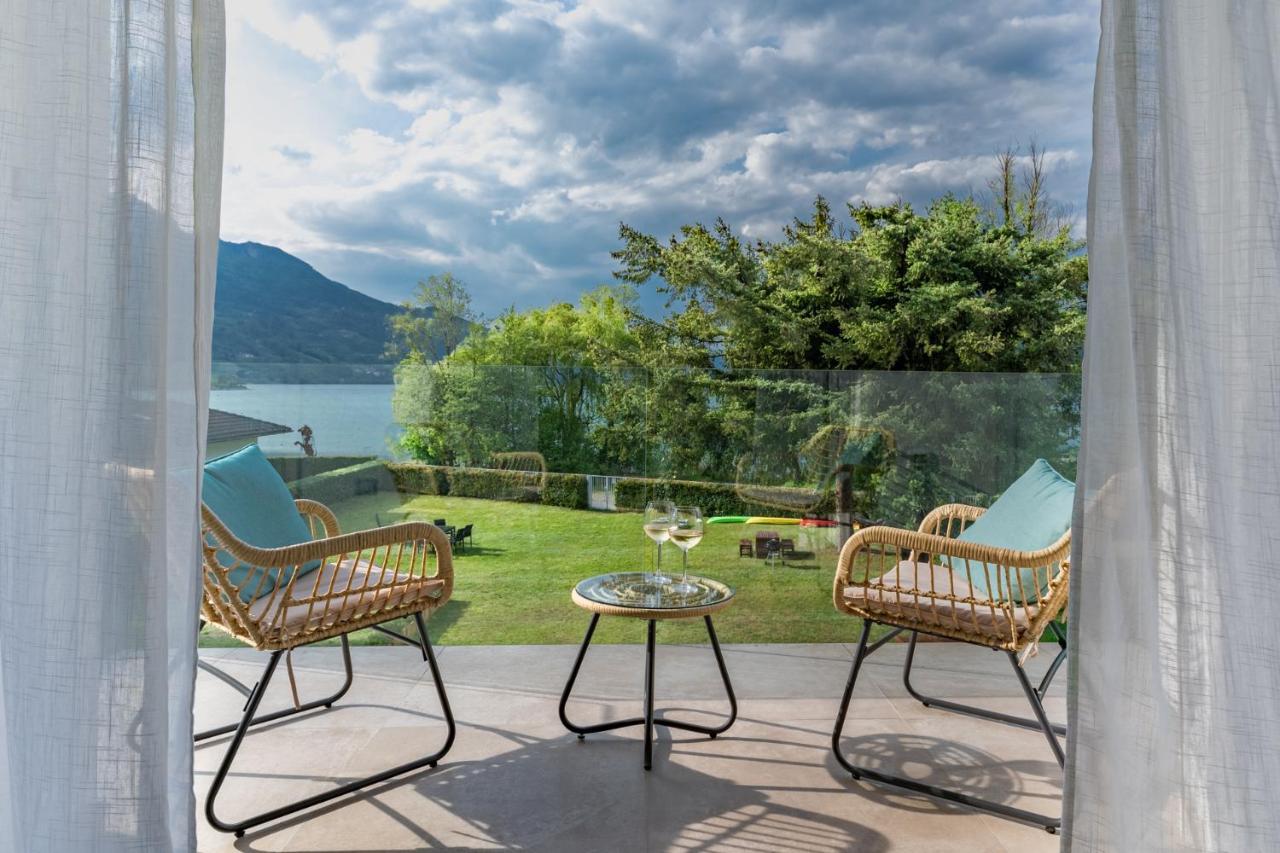 Casa Al Lago: Spacious Lakefront Villa with Garden Calceranica al Lago Exterior photo